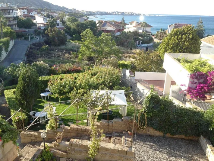 Bed and breakfast per 3 persone, con giardino - 1