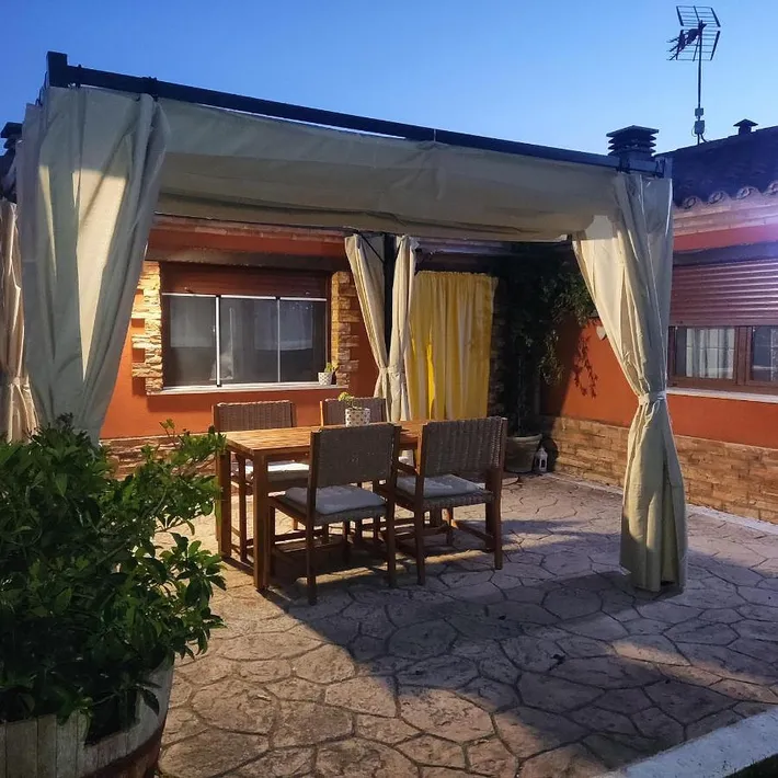 Casa de vacaciones para 5 personas, con jardín y vistas, Se admiten mascotas - 1