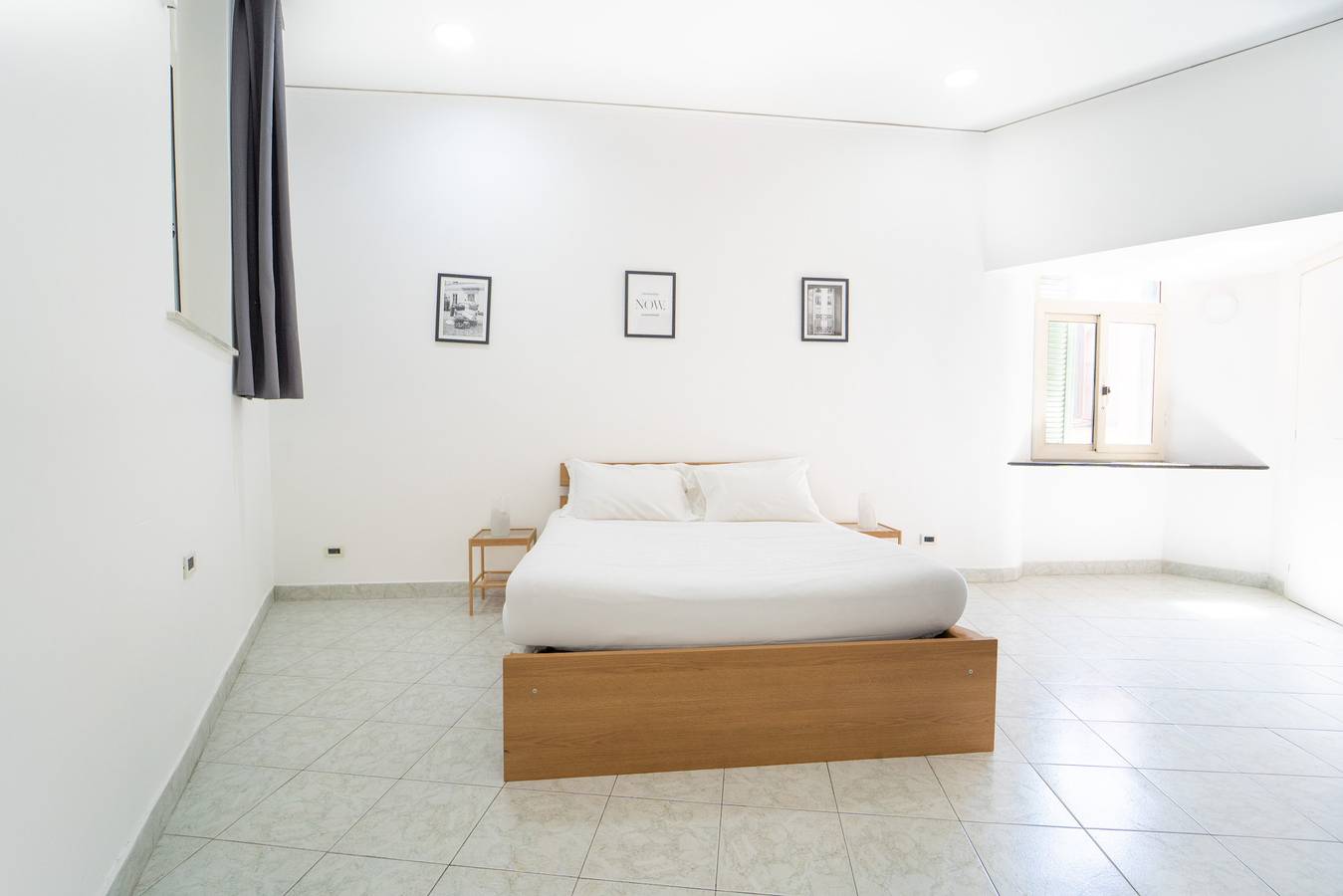 Appartement entier, A Due Passi da Spaccanapoli (ex Modern Apt Gesù) in Naples, Province de Naples