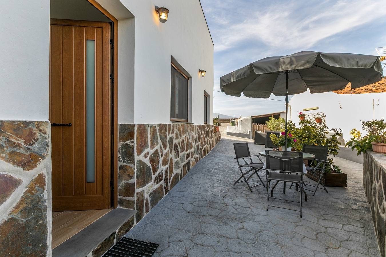 Holiday Home Vista Valle with Sea View, Terrace & Wi-Fi in La Orotava, North Tenerife