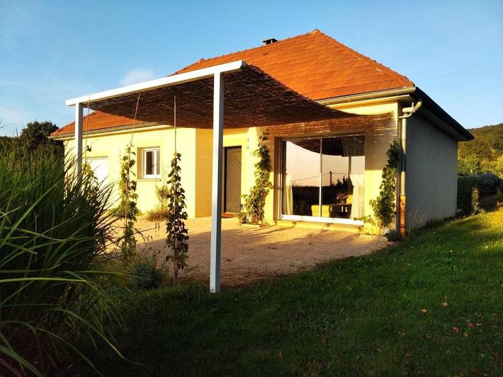 Location de vacances pour 4 personnes, avec jardin à La Chapelle-sous-Brancion - 3