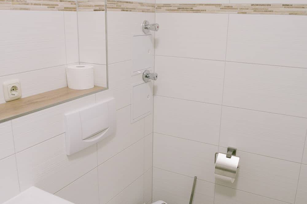 Ganze Wohnung, Angelparadies -Wohnung mit Boot direkt am Wasser- in Halbinsel Zudar, Garz/Rügen