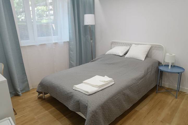 Appartement entier, Nouvel appartement avec trois chambres et parking proche du centre ville in Cracovie, Petite-Pologne