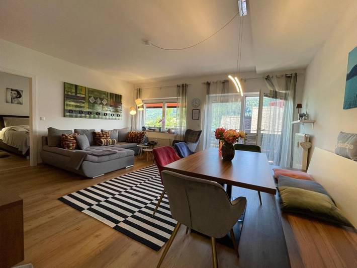 Ferienwohnung für 5 Personen, mit Garten und Seeblick sowie Ausblick
