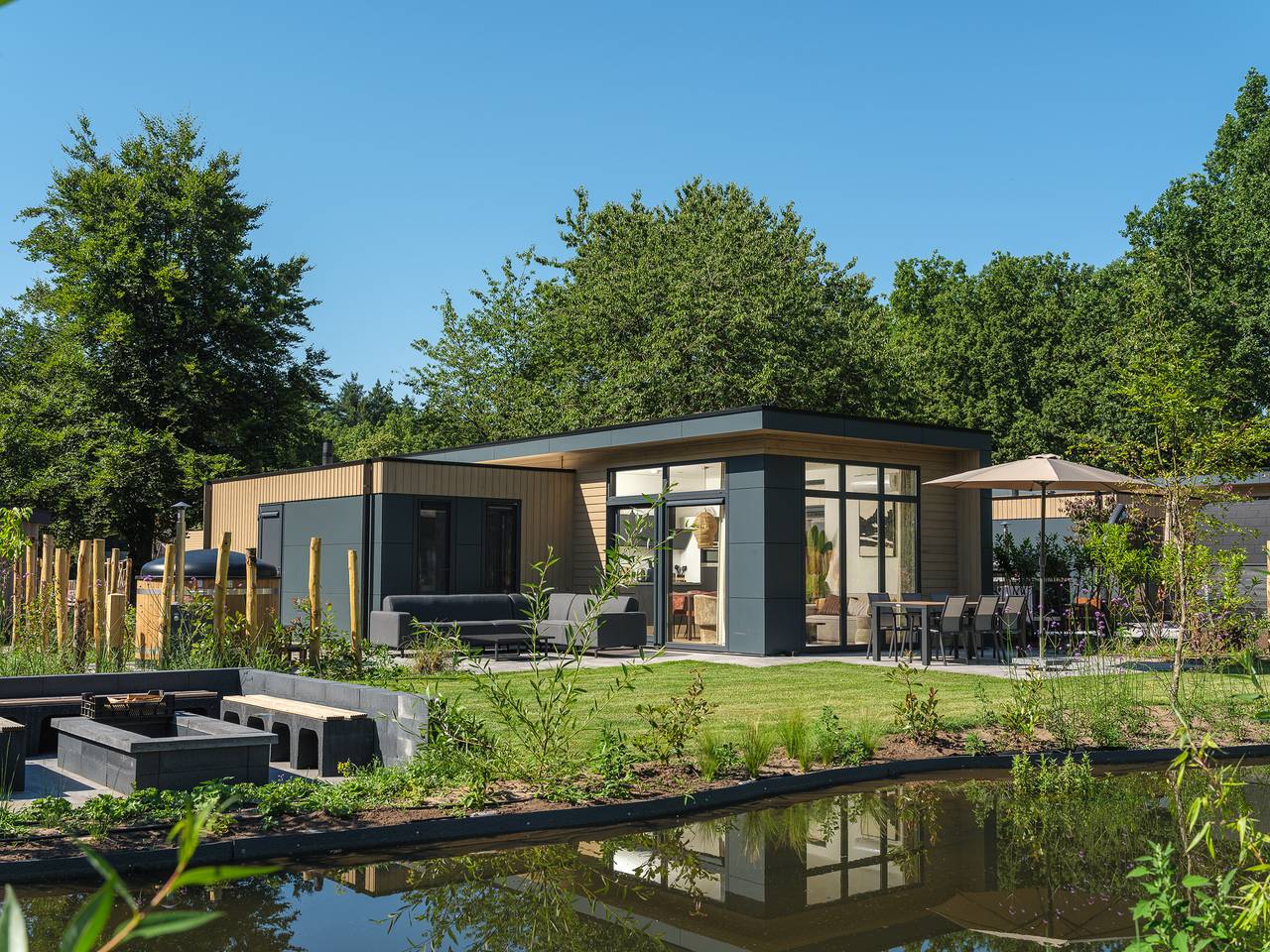 Veluwepark de Bosgraaf — Essenburgh Deluxe mit Hot Tub | 6 personen in Veluwe
