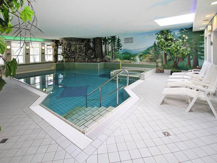 Ferienwohnung für 2 Personen, mit Balkon und Whirlpool sowie Pool und Sauna in Tanne - 3