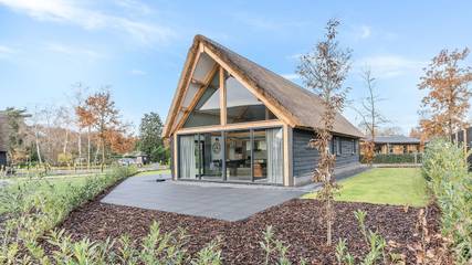 Location de vacances pour 6 personnes, avec jardin et piscine à Baarle-Nassau