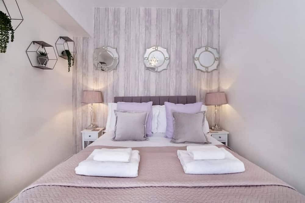 Amberley House - with Hot Tub with Free Parking in York, Yorkshire und the Humber
