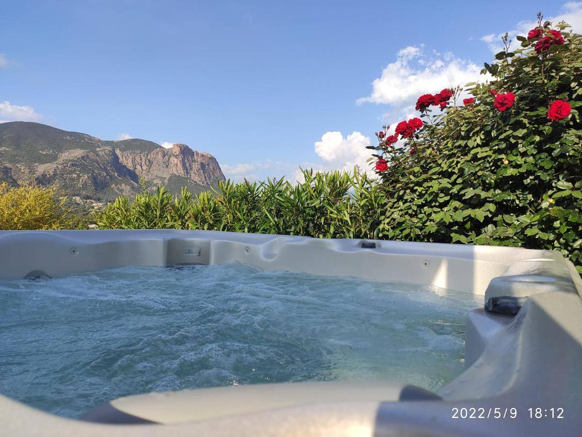 Appartement entier, Claude et Marie-France in Alata, Région d'Ajaccio