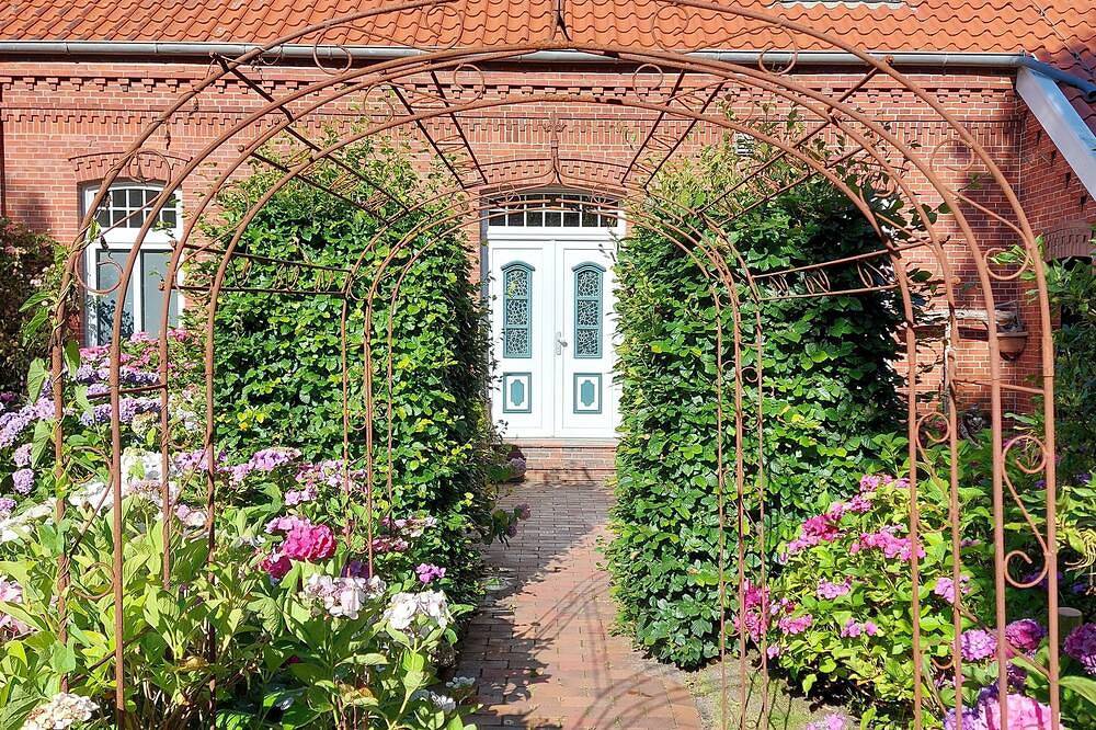 Ganze Wohnung, Gulfhof-Ferien Briese Ferienwohnung Achterenn- Urlaub im historischen Denkmal in Großheide, Nordseeküste