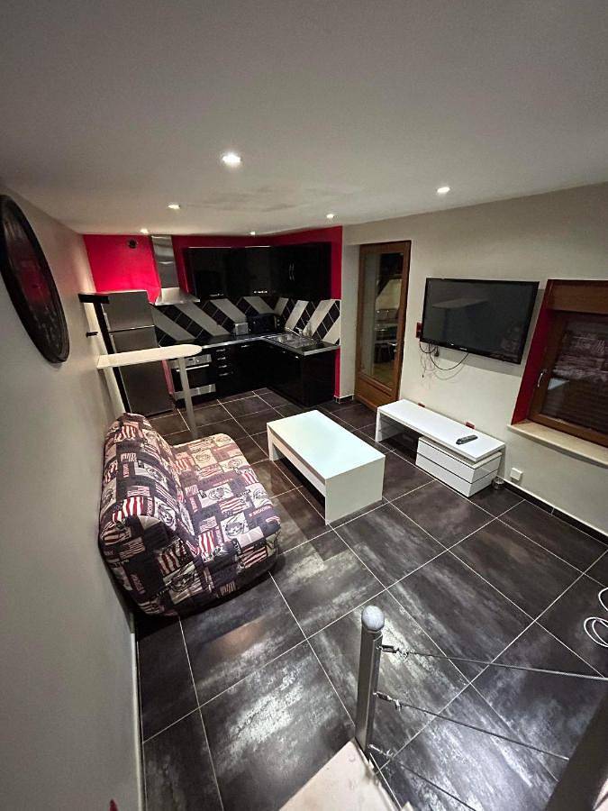 Gîte pour 4 personnes, avec terrasse dans Maclas - 2