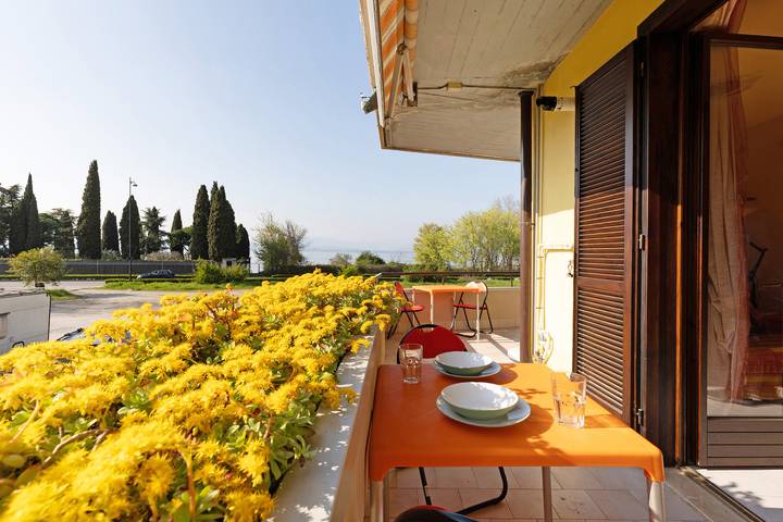 Ferienwohnung für 5 Personen, mit Seeblick und Balkon sowie Kinderpool in Desenzano del Garda - 3
