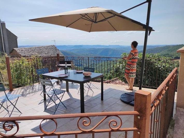 Location de vacances pour 6 personnes, avec terrasse et vue, animaux acceptés à Montjaux - 2