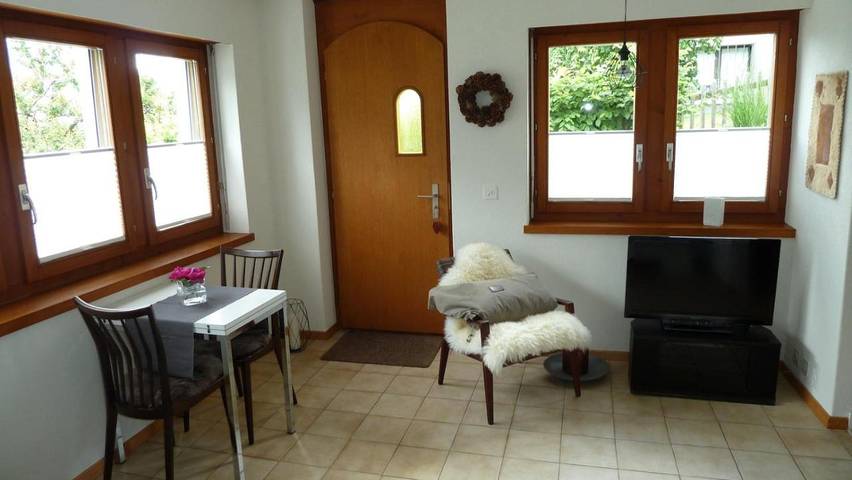 Gîte pour 2 personnes, avec jardin ainsi que terrasse et vue, animaux acceptés dans Brigue - 2