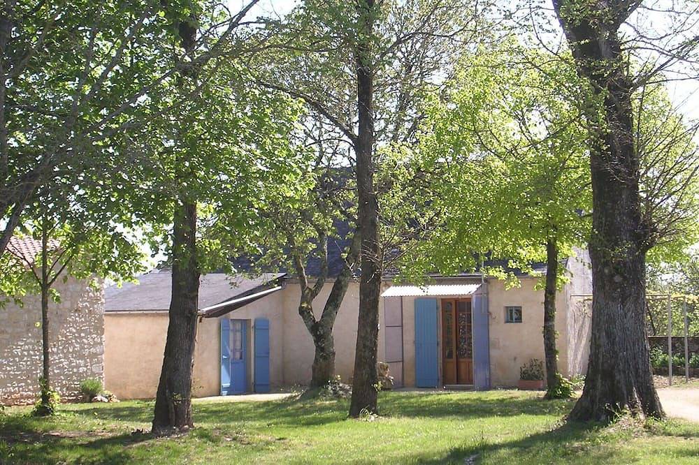 Les Sapins (6 pers.)charm, authenticity. in Thenon, Périgord Noir