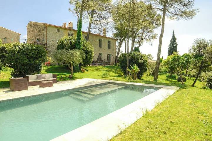Château pour 24 personnes, animaux acceptés