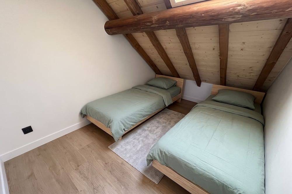 Appartement entier, Gîte du Cruet - 8 personnes - Lac d'Annecy/Bauges in Saint-Eustache, Parc naturel régional du Massif des Bauges
