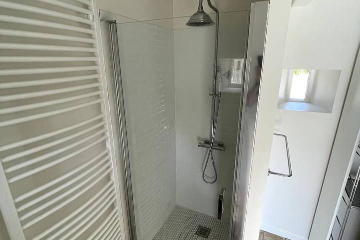 Location de vacances pour 8 personnes, avec piscine et jardin à Challes - 3