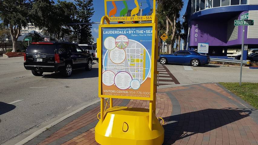 Vacation rental for 6 people, with terrace and yard, with pets in Lauderdale-by-the-Sea