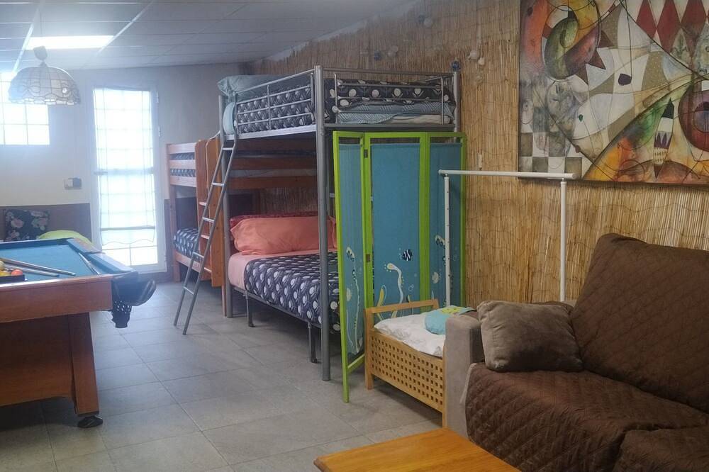 Natural cottage children pet in Muro de Alcoy, Alicante l'intérieur des terres