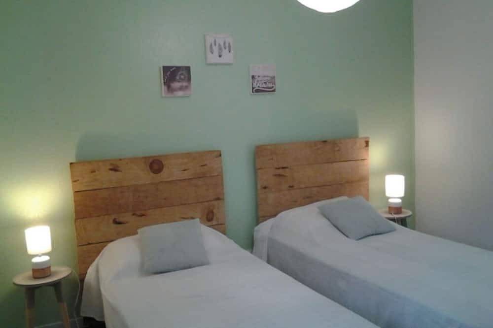 Pleasant Maisonnette 2/4 pers in residence with swimming pool. in Soustons, Côte d’Argent