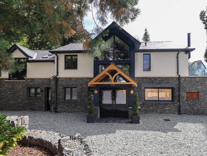 Cottage for 8 people, with Balcony and Garden in Bowness-on-Windermere