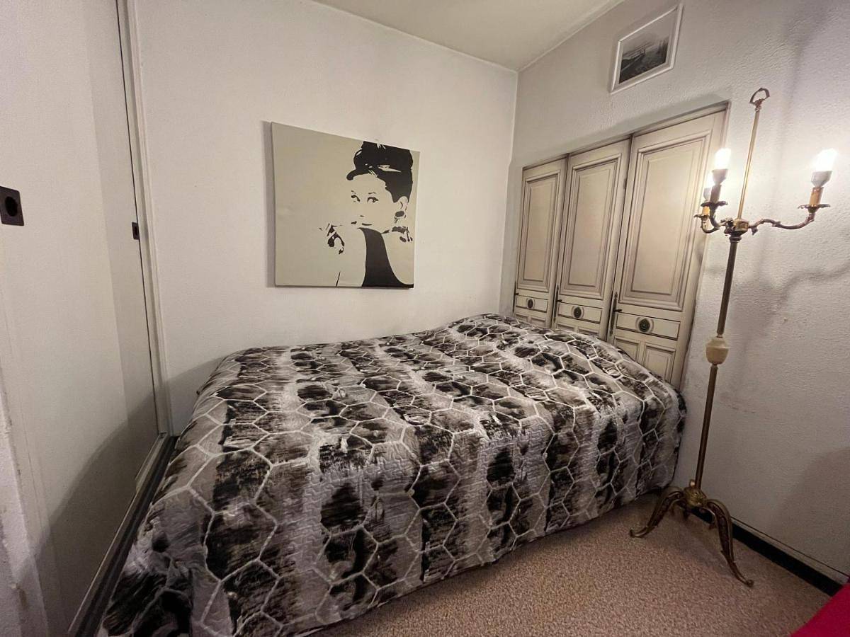 Appartement entier, One-Bedroom Apartment in Villeurbanne, Lyon et ses environs