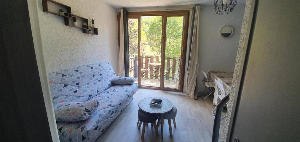 Gîte pour 5 personnes, avec piscine ainsi que vue et balcon dans Saint-Jean-Montclar - 3