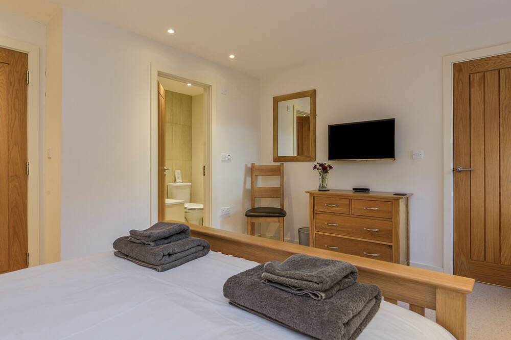 Old Armoury Barn, character holiday cottage in Ashburton in Ashburton, Dartmoor