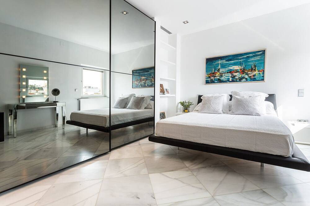 Entire apartment, Spectacular attic with the best terrace in Seville in Casco Antiguo, Sevilla