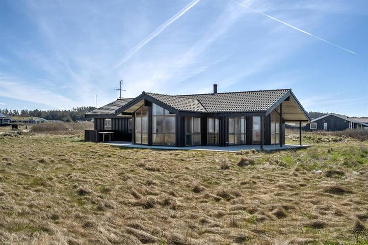 Ferienhaus für 6 Personen, mit Terrasse und Whirlpool sowie Sauna in Nørlev Strand