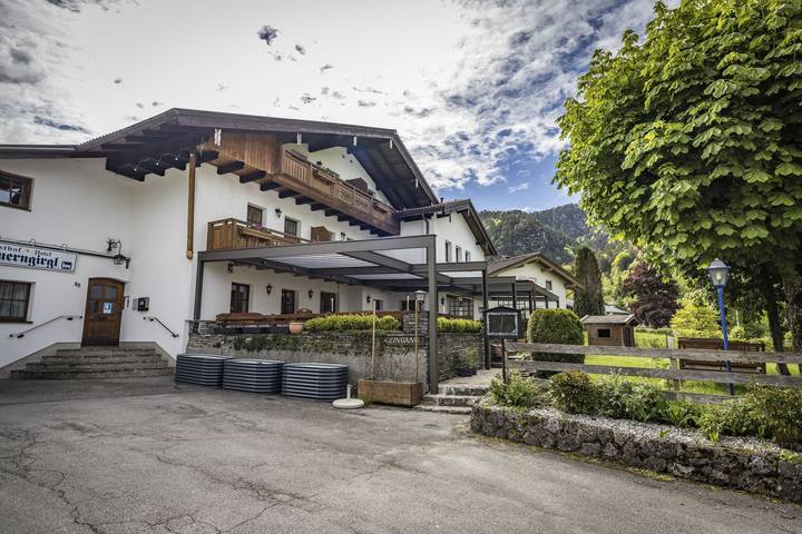 Bauerngirgl - Doppelzimmer mit Dusche/Wc in Bayerisch Gmain, Berchtesgadener Alpen