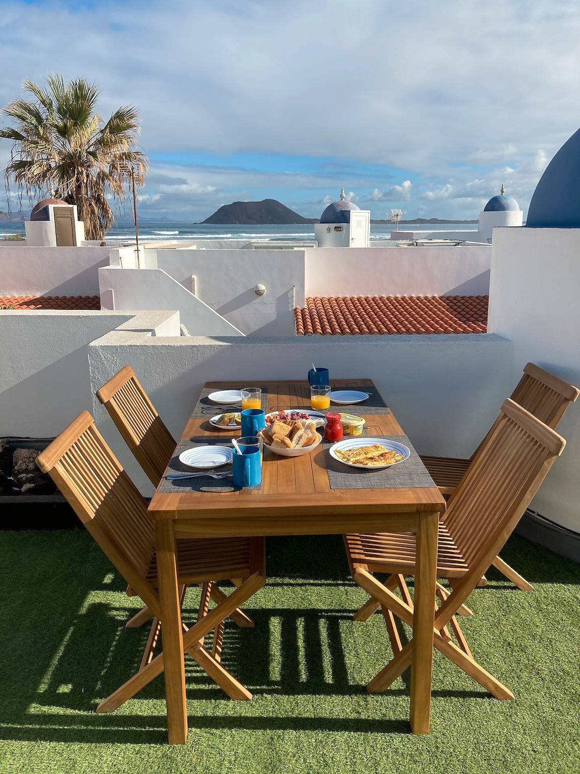 Casa Grisu Corralejo – Vistas al mar, sol y jacuzzi: el máximo descanso in Corralejo, La Oliva