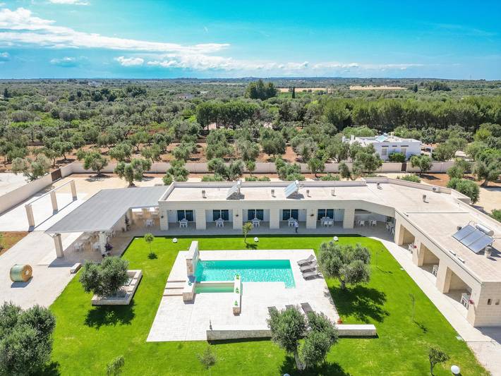Villa per 30 persone, con giardino a Carovigno