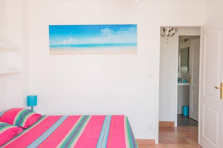 Location de vacances pour 12 personnes, avec jardin ainsi que jacuzzi et terrasse à Carnoux-en-Provence - 3
