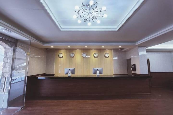 Hôtel pour 3 personnes, avec terrasse et vue