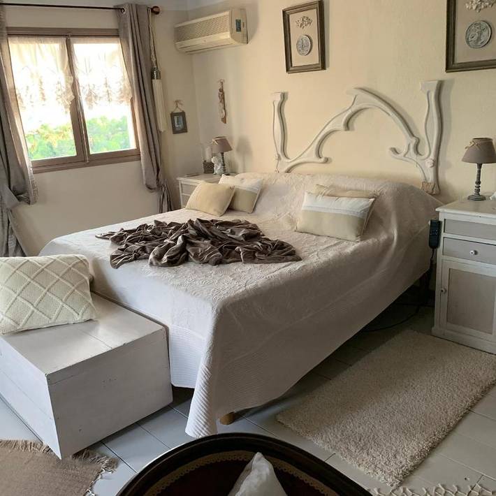 Location de vacances pour 2 personnes, avec piscine ainsi que jardin et vue à Monserrat - 2