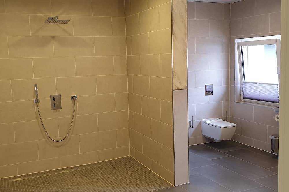 Ganze Wohnung, Ferienwohnung Hohen Neuendorf am Radweg Berlin Kopenhagen in Hohen Neuendorf, Ruppiner Seenland