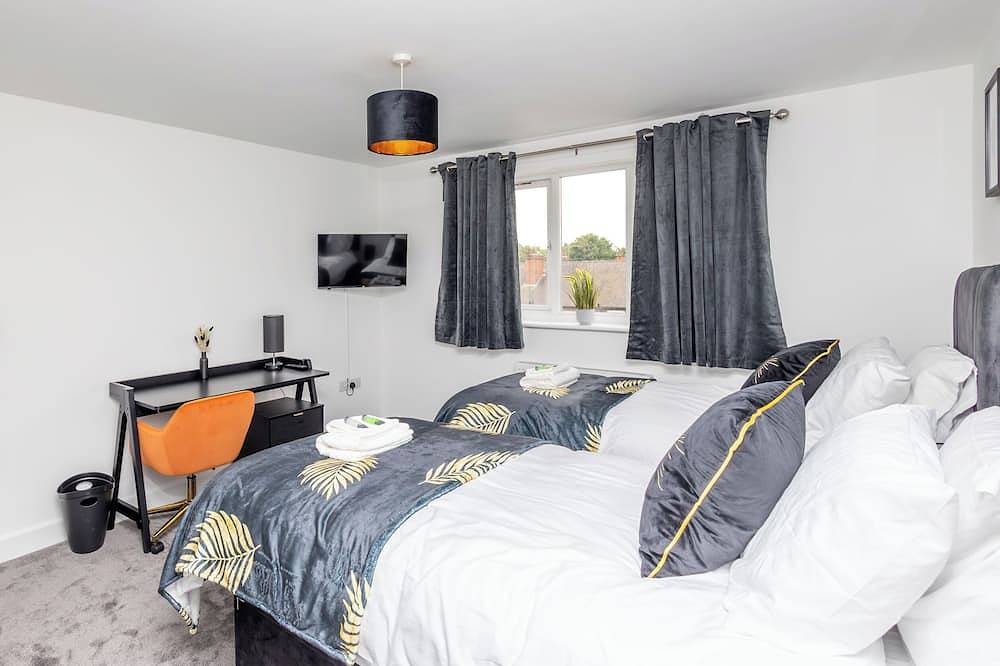 Ganze Wohnung, Greenwood - 4 Bed Home With Parking & Fast Wi-Fi in Wakefield, Westliches Yorkshire