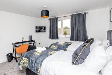 Apartment for 7 People in Wakefield, West Yorkshire, Photo 1