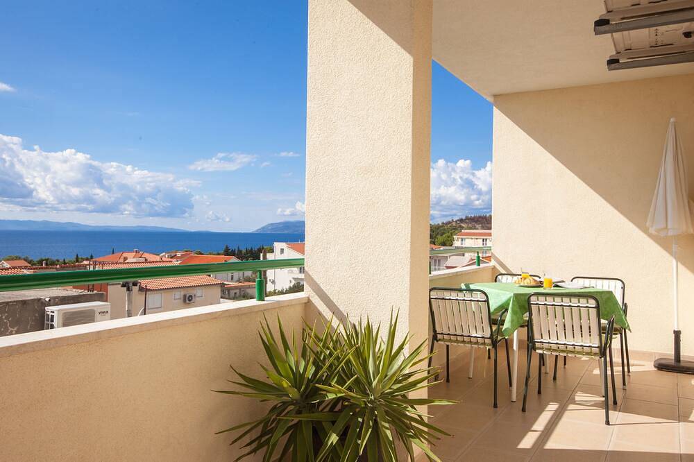 Entire apartment, One bedroom apartment with terrace and sea view Tučepi, Makarska (A-14457-a) in Tucepi, Makarska Riviera