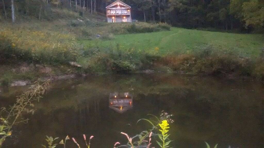 Privat, Abgeschiedenes Haus auf 52 Hektar großen Farm in Madison County (NC)