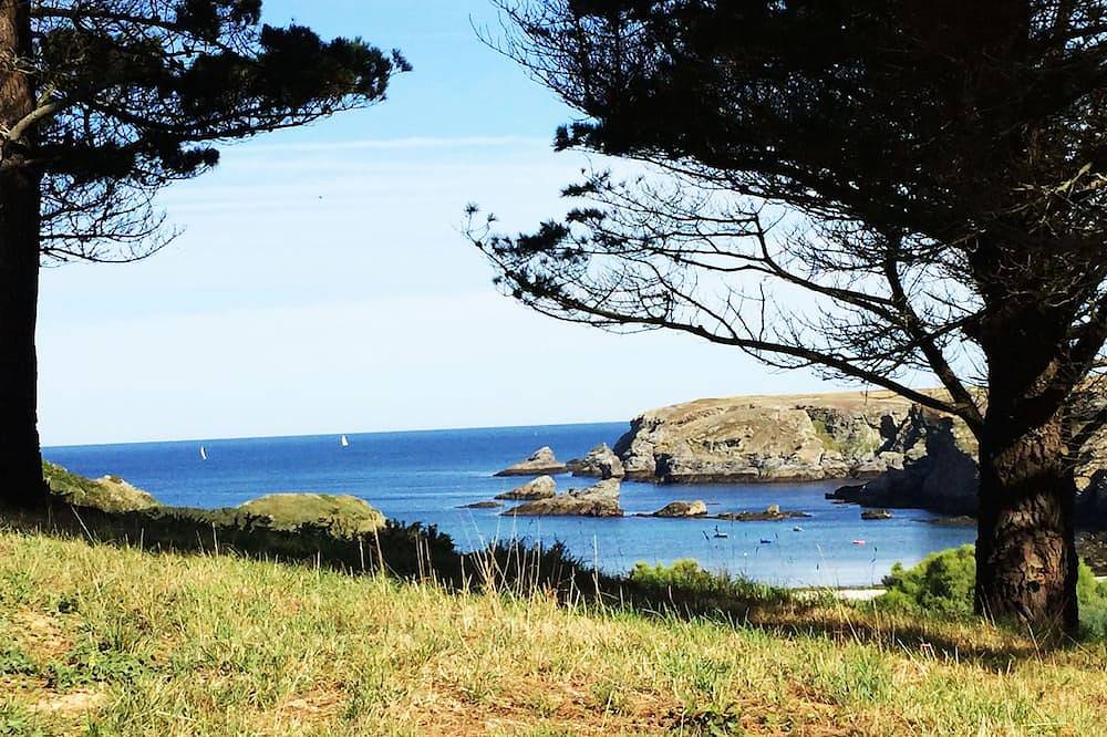 House on the wild coast of beautiful island at sea in Sauzon, Côte des Mégalithes