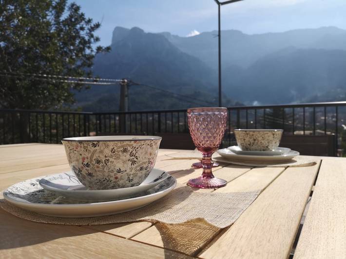 Apartamento entero, Villa 'Arbona Dalt' con vistas a la montaña, Wi-Fi y aire acondicionado in L'Horta, Sóller