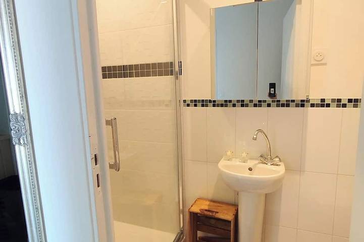Ganze Wohnung, Studio for rent in Dammarie-les-Lys, in a quiet area close to all amenities. in Dammarie-les-Lys, Seine-et-Marne