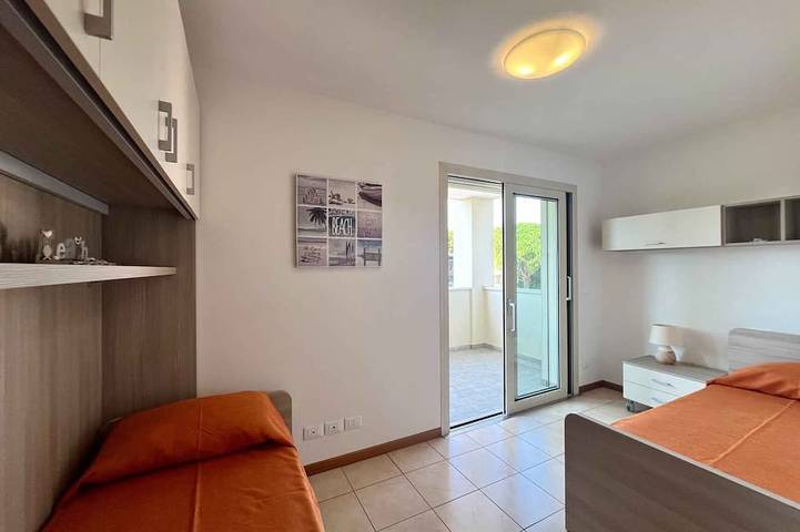 Apartamento entero, Apartamento vacacional con balcón y aire acondicionado in Lignano Sabbiadoro, Provincia d'Udine