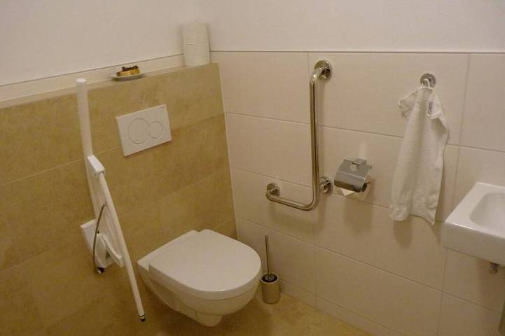 Ferienwohnung für 4 Personen, mit Terrasse und Garten sowie Pool und Sauna am Traunsee - 4