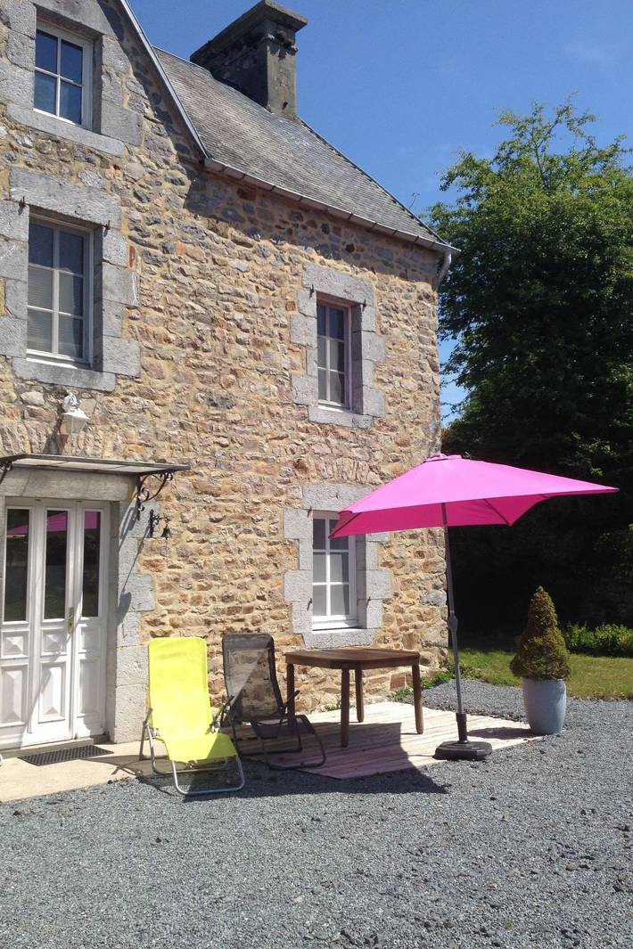 Location de vacances pour 4 personnes, avec jardin à Saussey