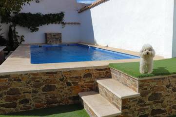 Casa rural para 8 personas, con jardín y piscina, Se admiten mascotas en Arenales de San Gregorio