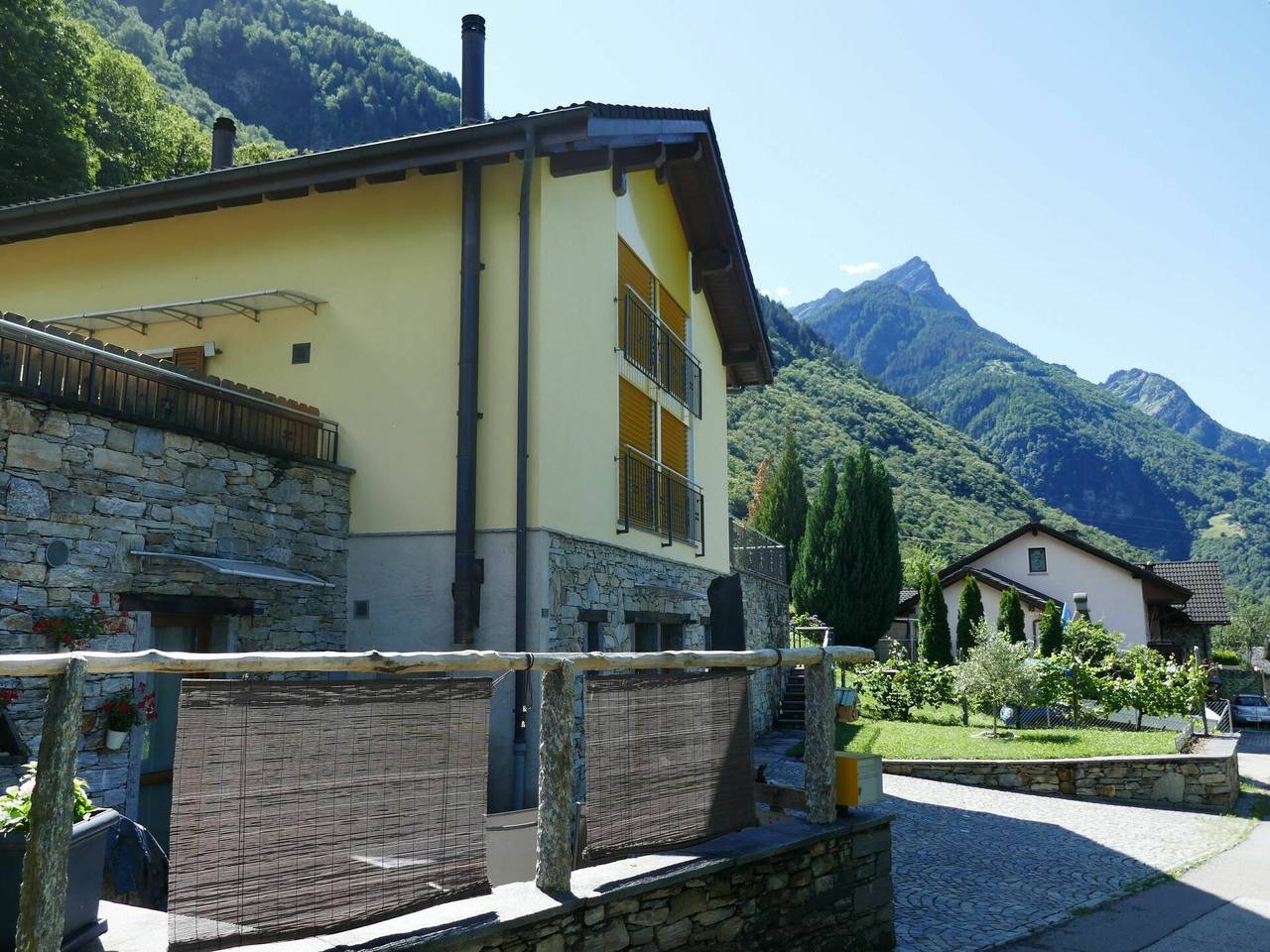 Ganze Wohnung, Open Space with Patio "Lety" - Open Space with Patio "Lety" 160.1 in Pontirone, Serravalle
